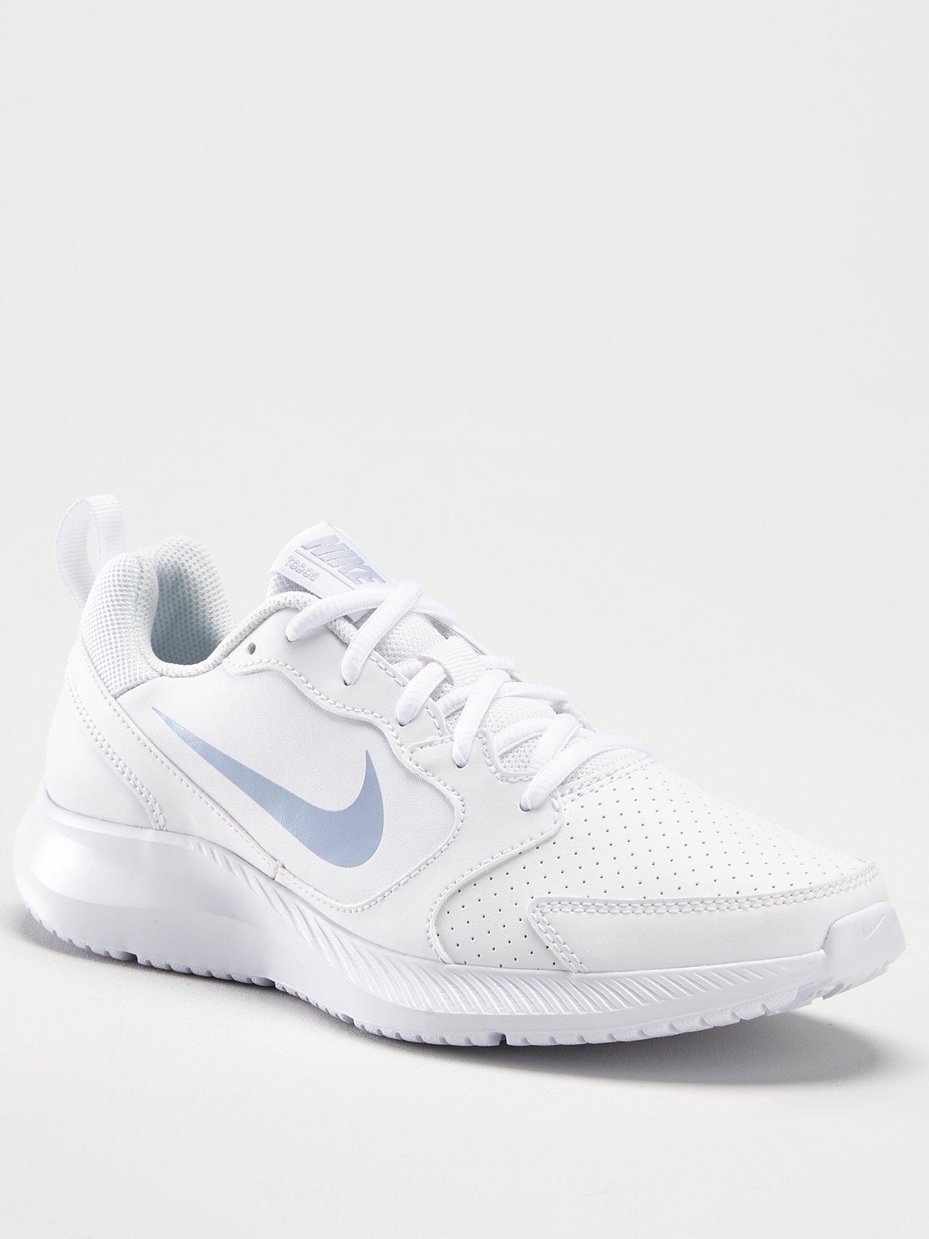 nike todos trainers