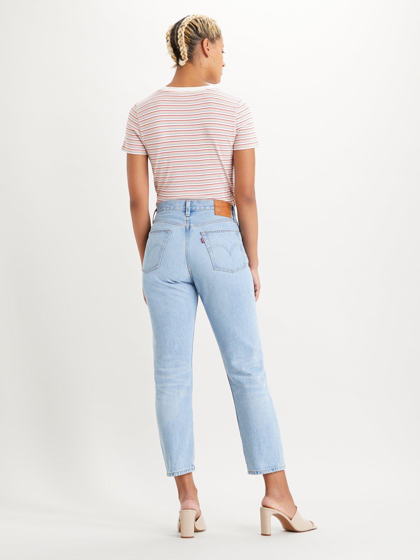 Image 2 of 5 of Levi's 501&reg;&nbsp;Crop Jeans&nbsp;- Luxor Blue