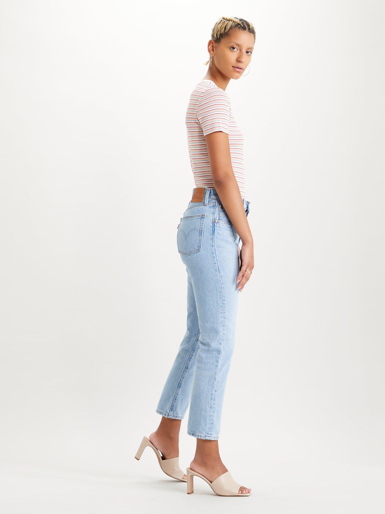 Image 3 of 5 of Levi's 501&reg;&nbsp;Crop Jeans&nbsp;- Luxor Blue