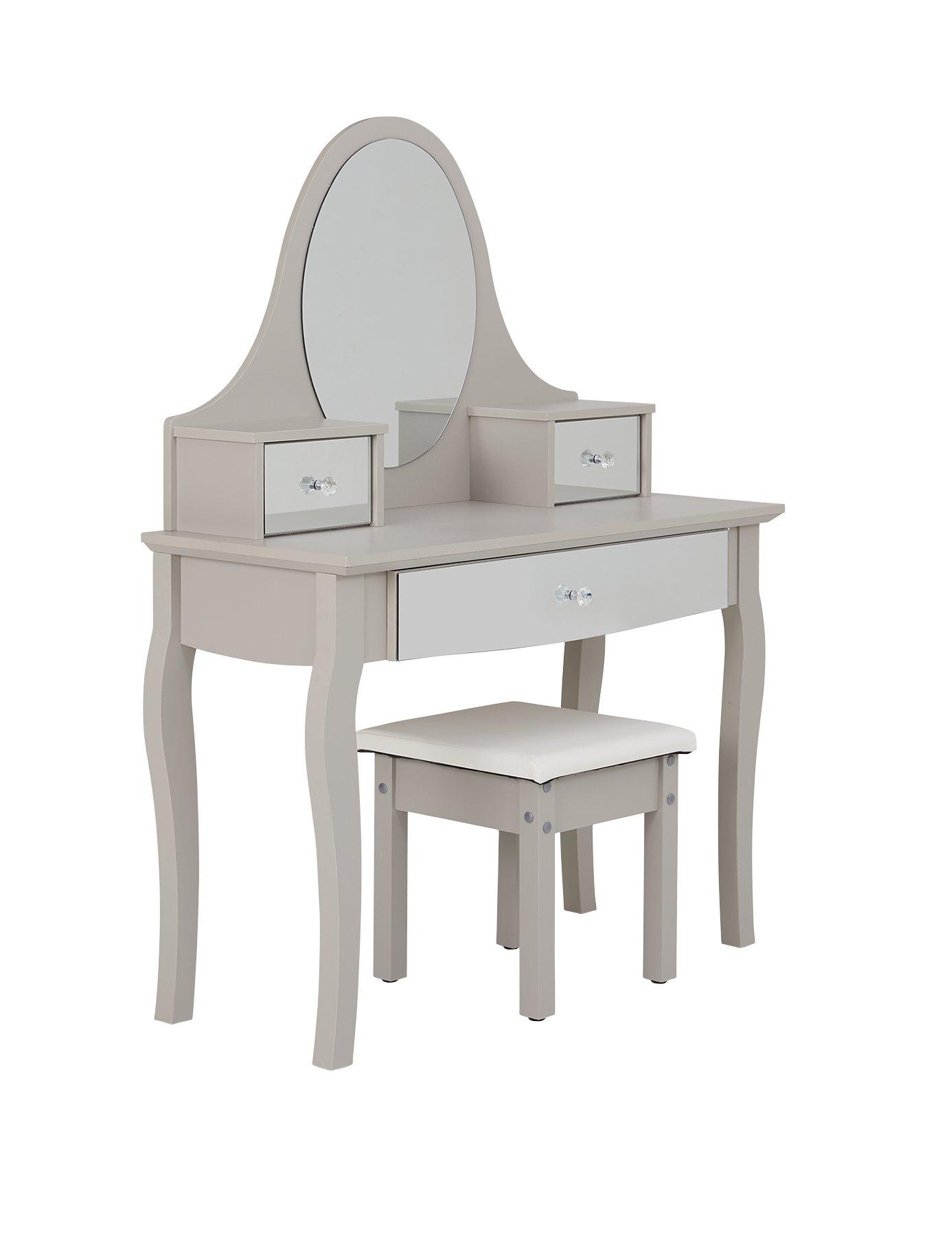 Hattie dressing store table set