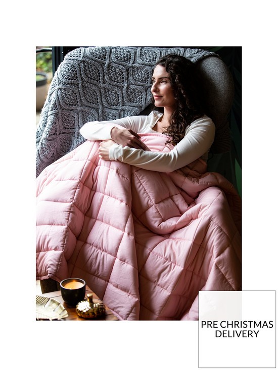 front image of rest-easy-weighted-blanket-in-blush-ndash-7-kg-ndash-135-x-200-cm