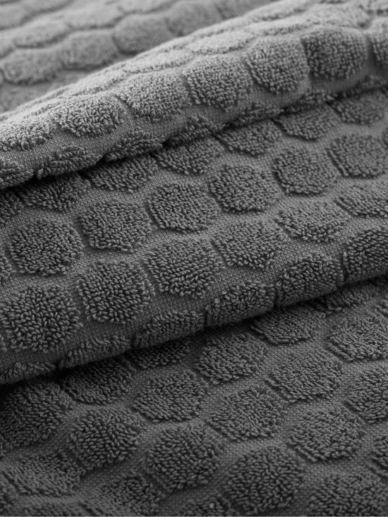 stillFront image of silentnight-honeycomb-4pc-towel-bale