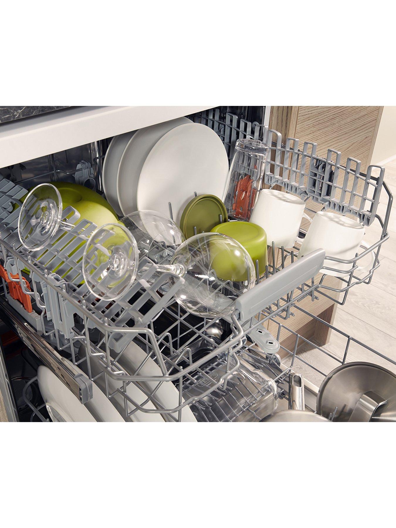 Image 5 of 7 of Hotpoint HFC3C26WCUK 14-Place Full Size Dishwasher - White