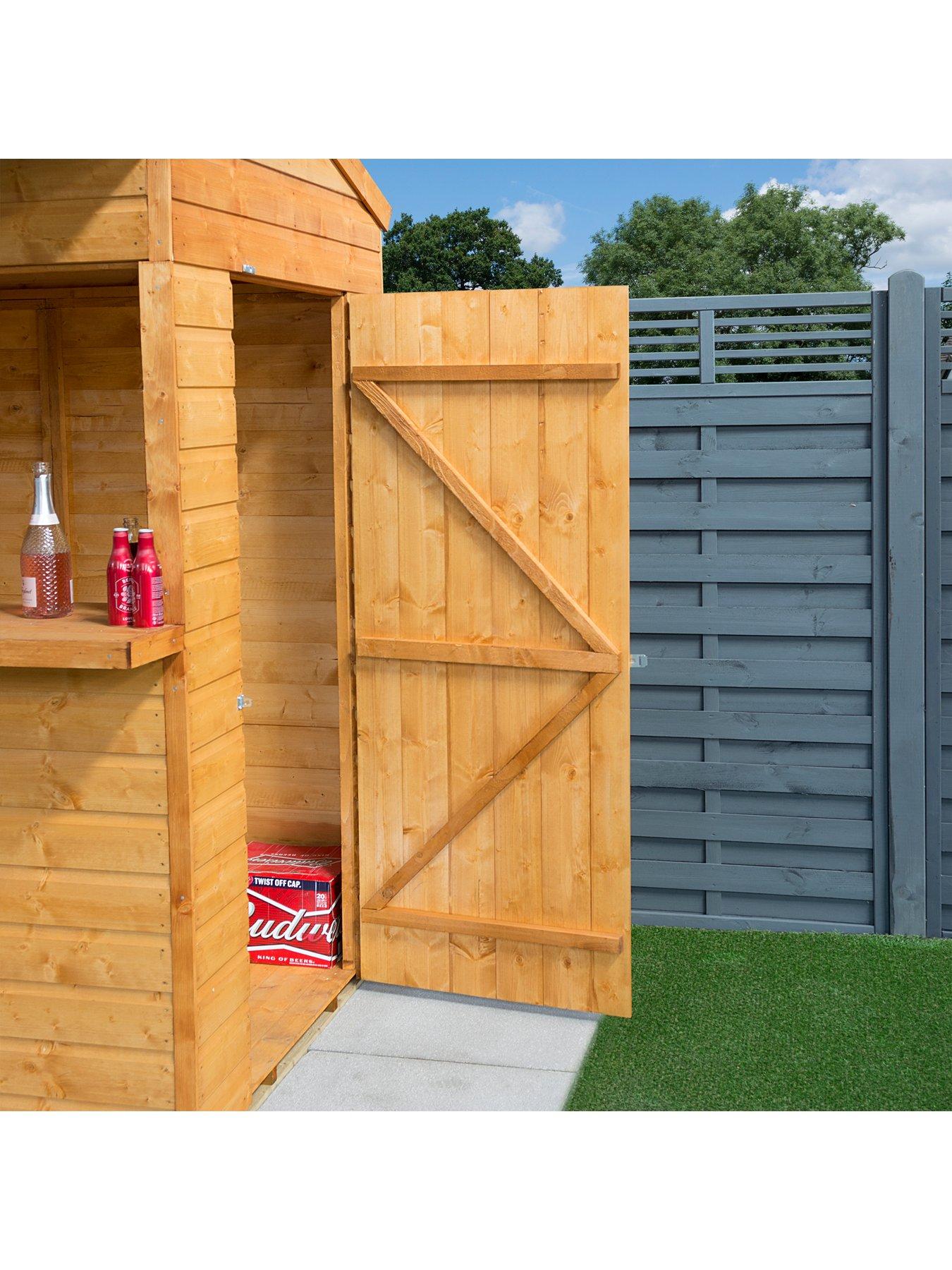 Image 4 of 6 of Rowlinson Garden Bar