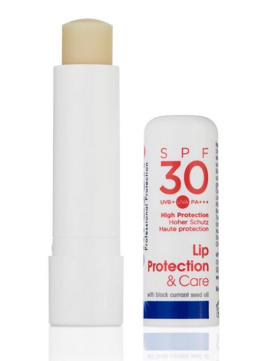 outfit image of ultrasun-lip-protection-spf30