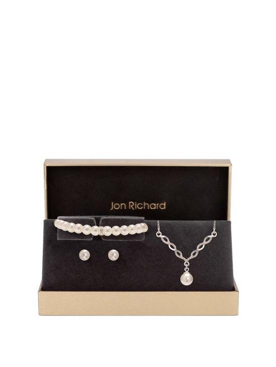 front image of jon-richard-twist-pearl-with-stretch-bracelet-trio-jewellery-set