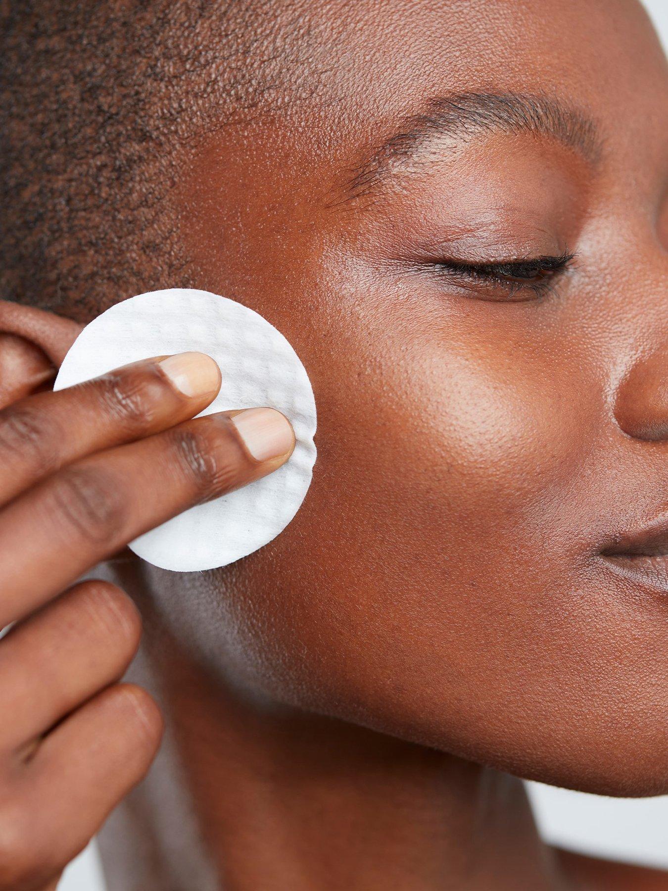  image of elemis-dynamic-resurfacing-facial-pads-60-pack