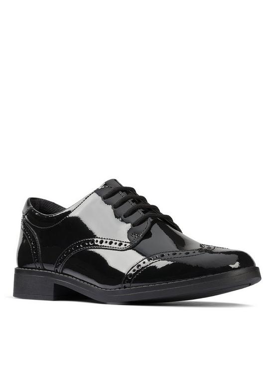 front image of clarks-youthnbspaubrie-craft-patent-brogue-black-patent
