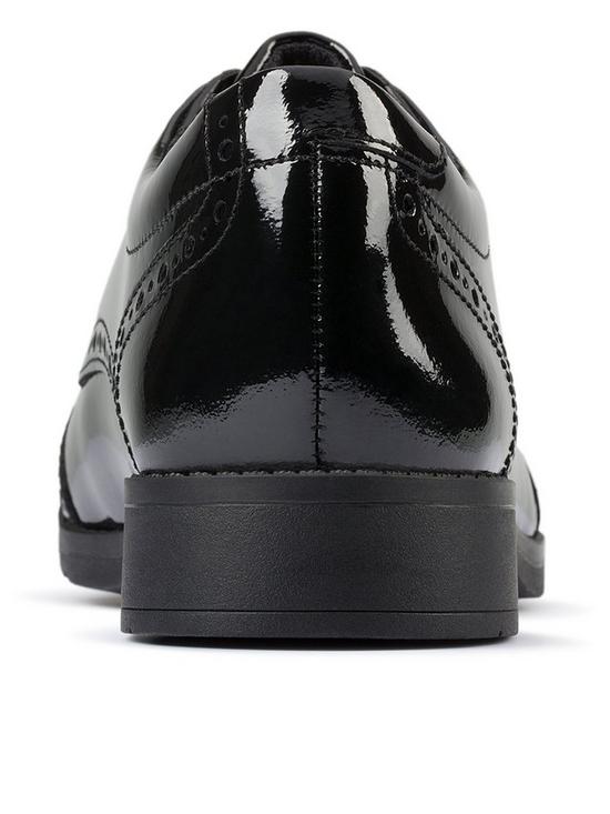 stillFront image of clarks-youthnbspaubrie-craft-patent-brogue-black-patent