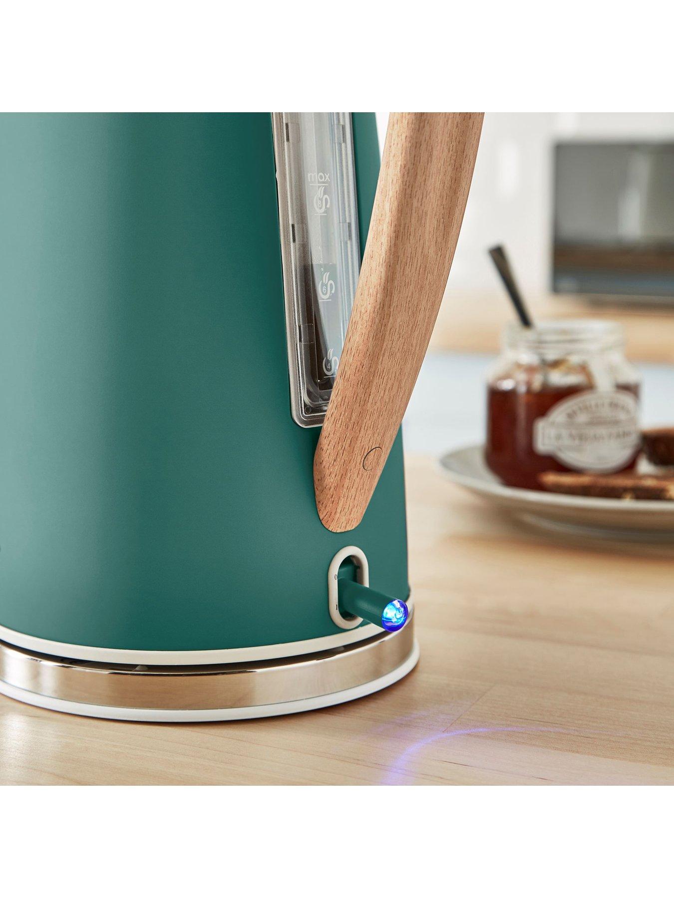 Image 5 of 5 of Swan Nordic Kettle - Green