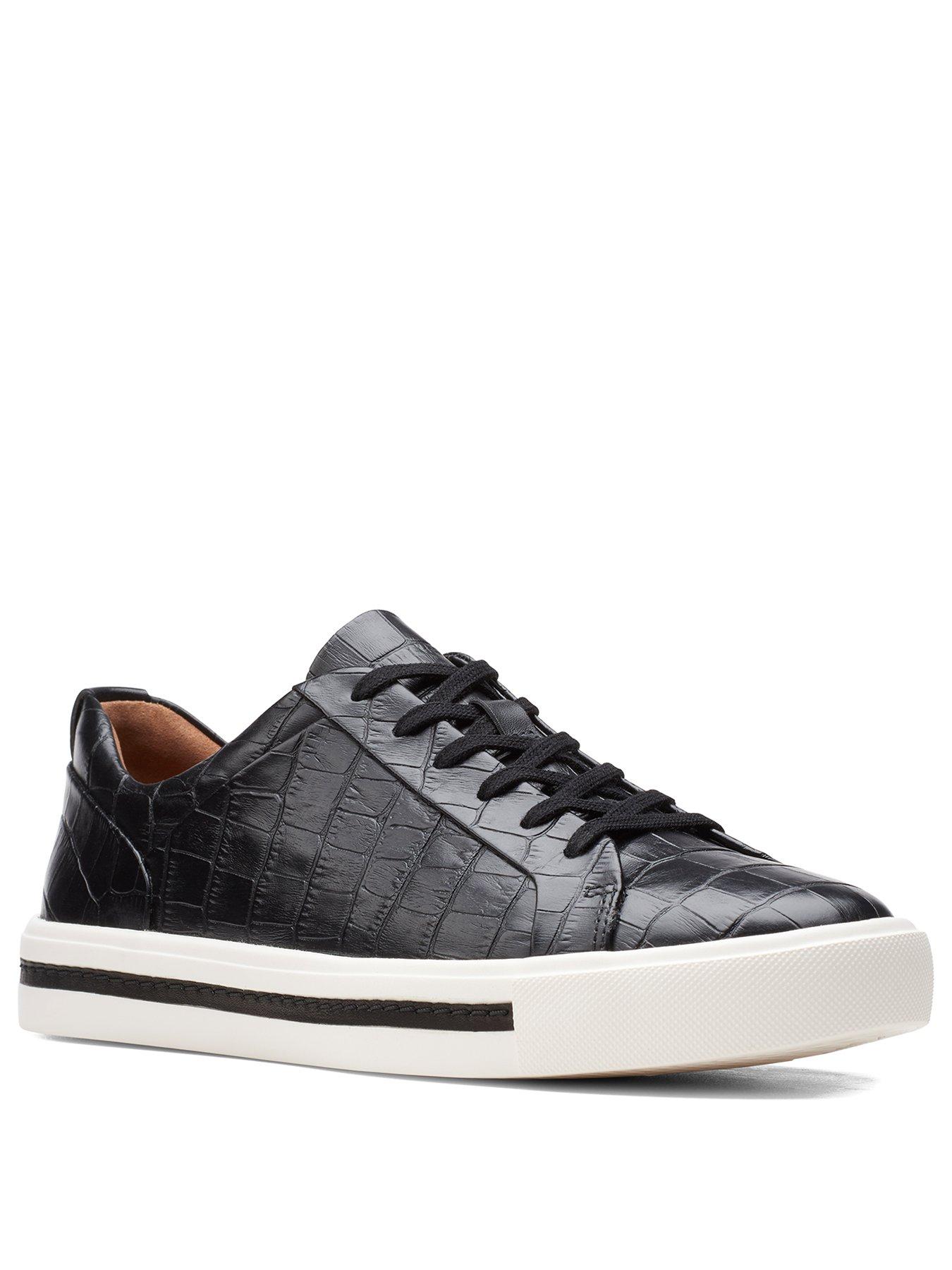 clarks clearance top