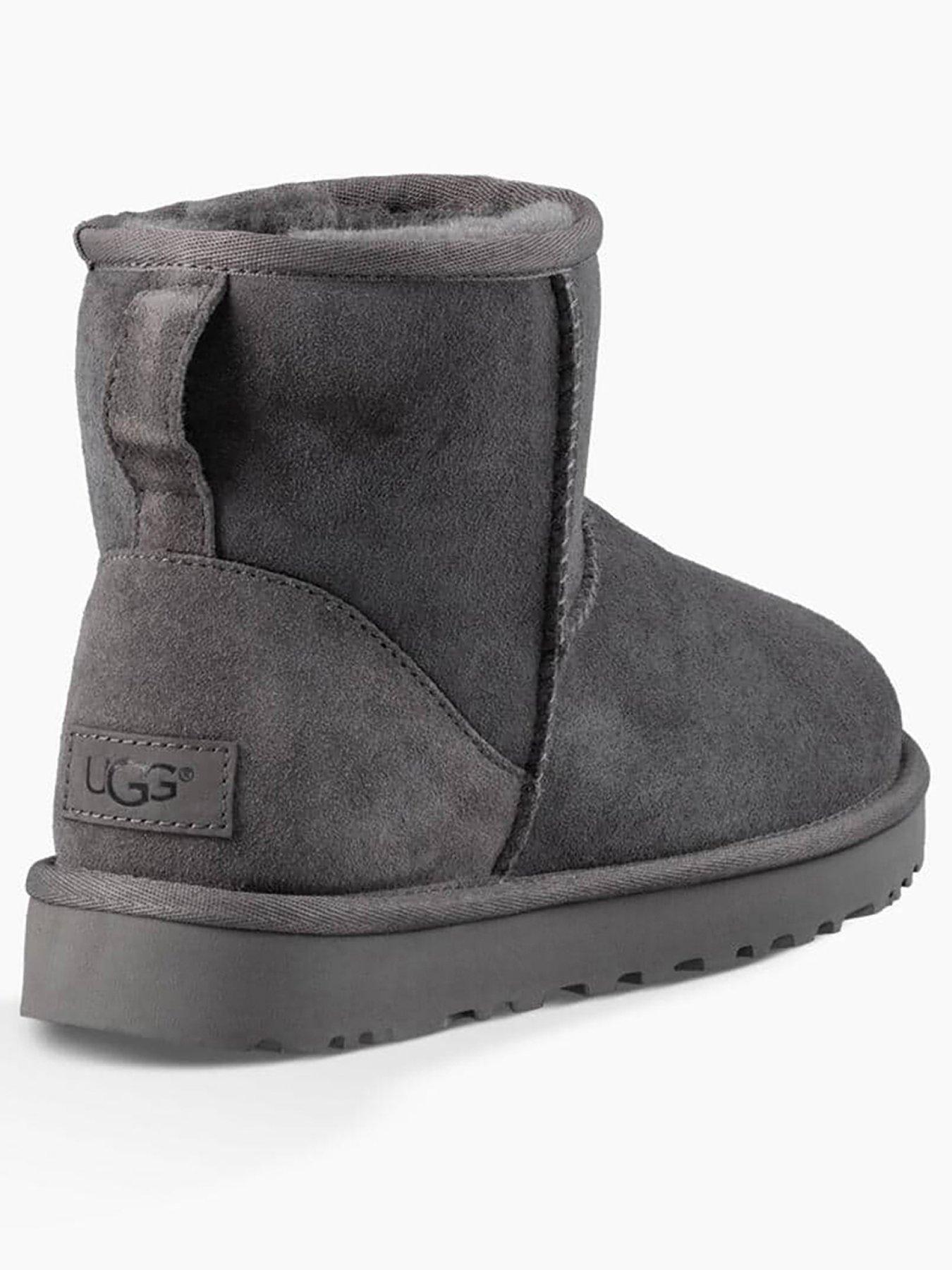 grey ankle uggs
