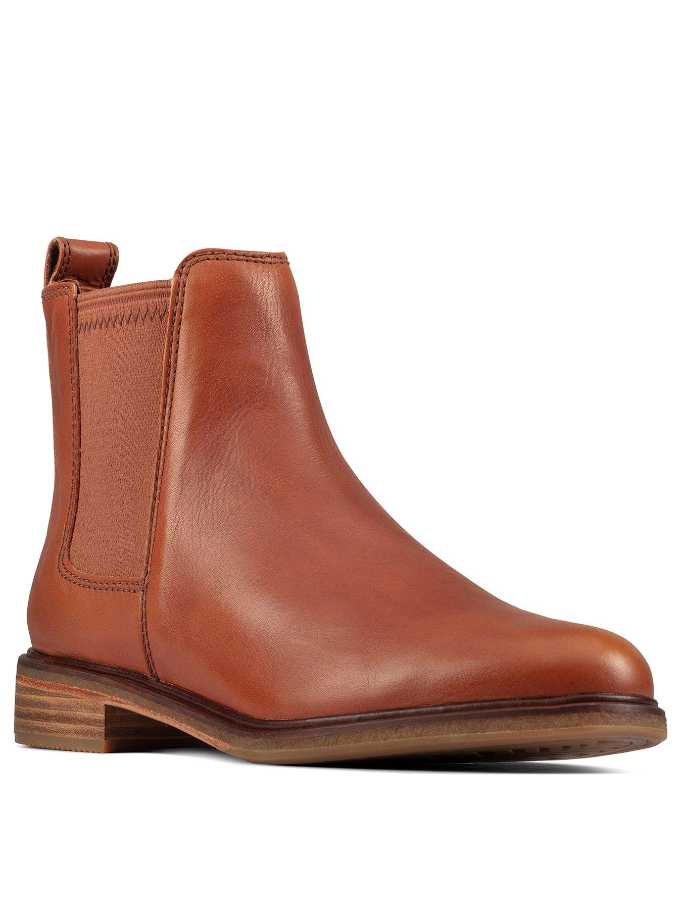 clarkdale arlo boots