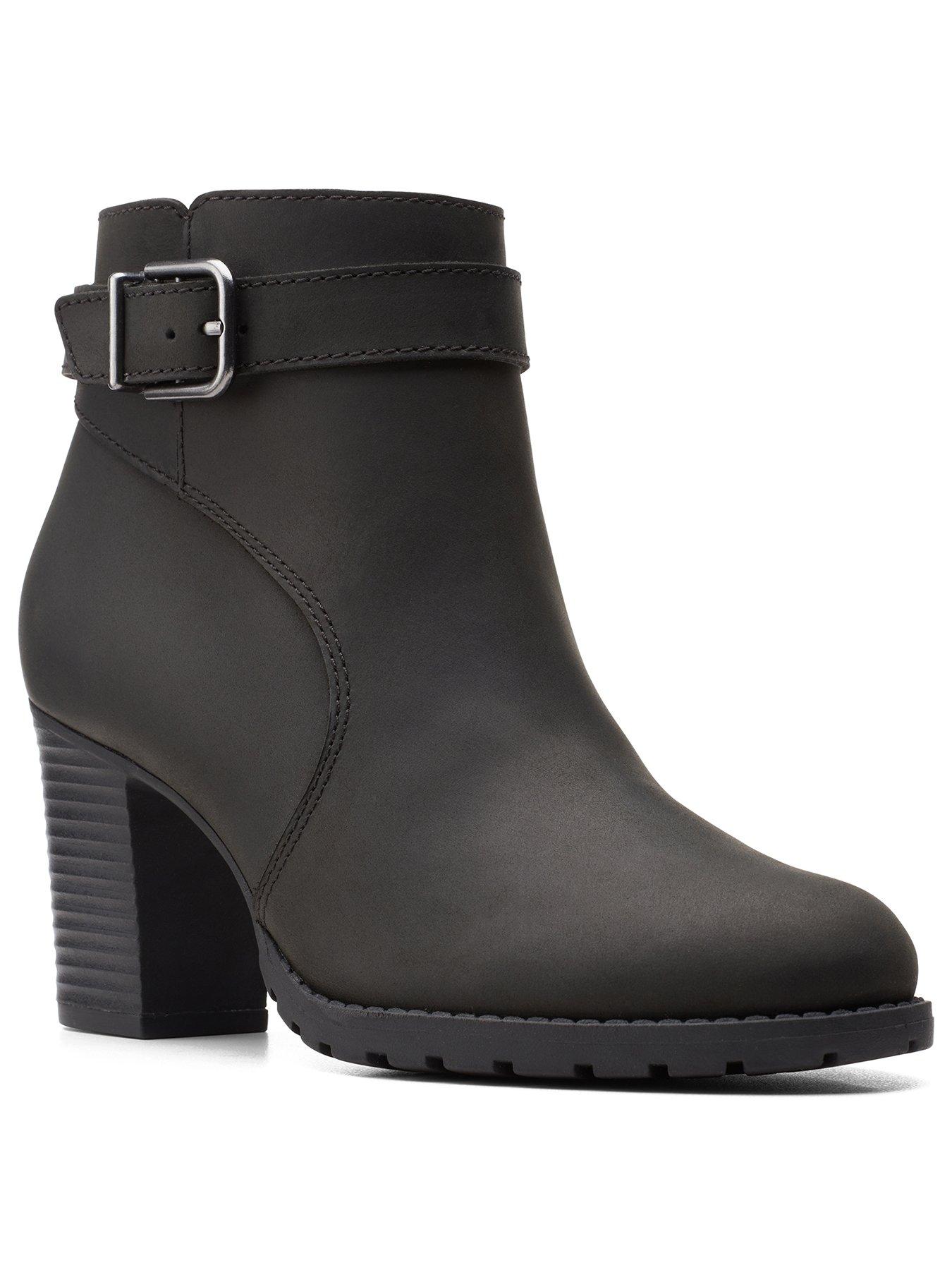 clarks ladies ankle boots wide fit
