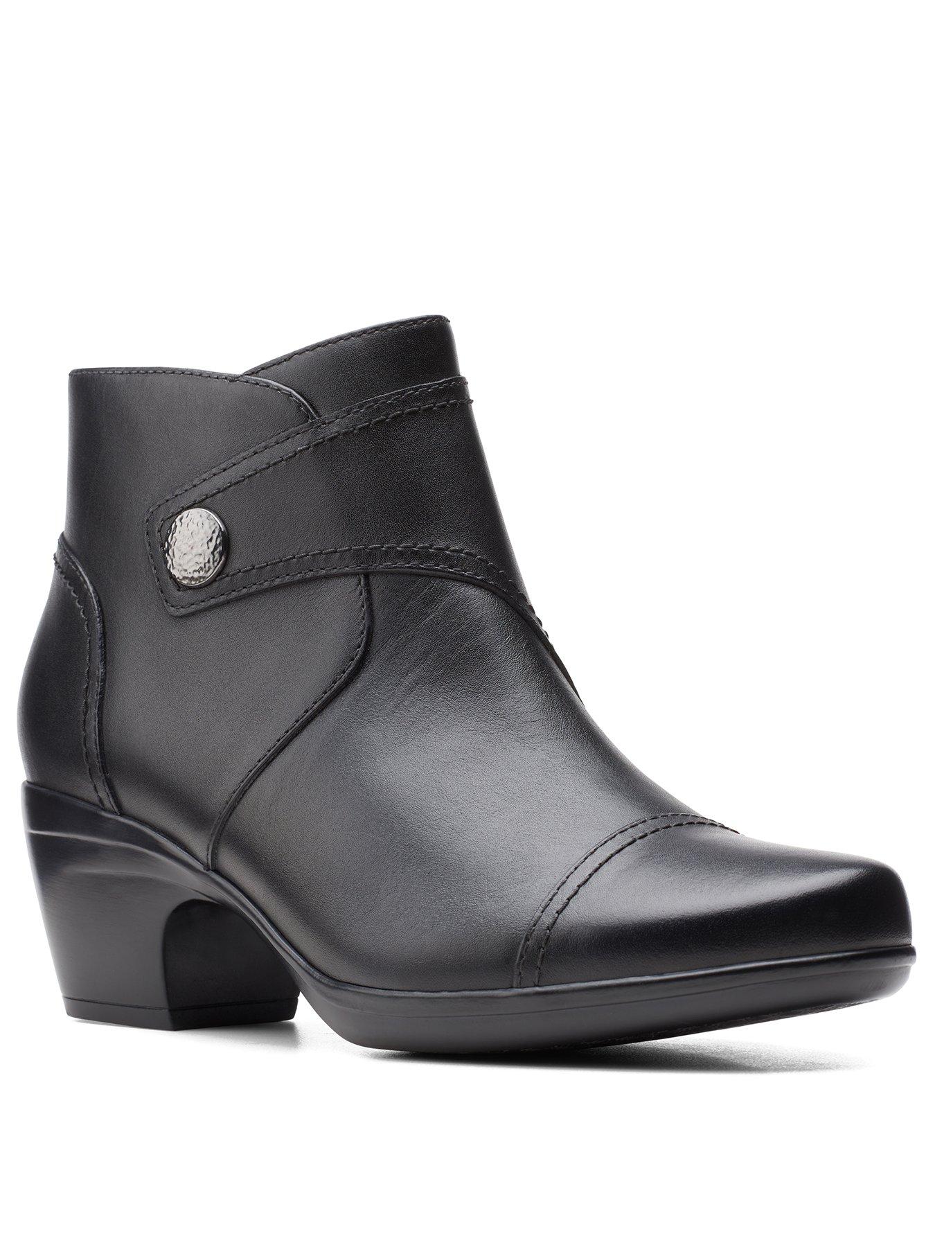 clarks wide fit ankle boots