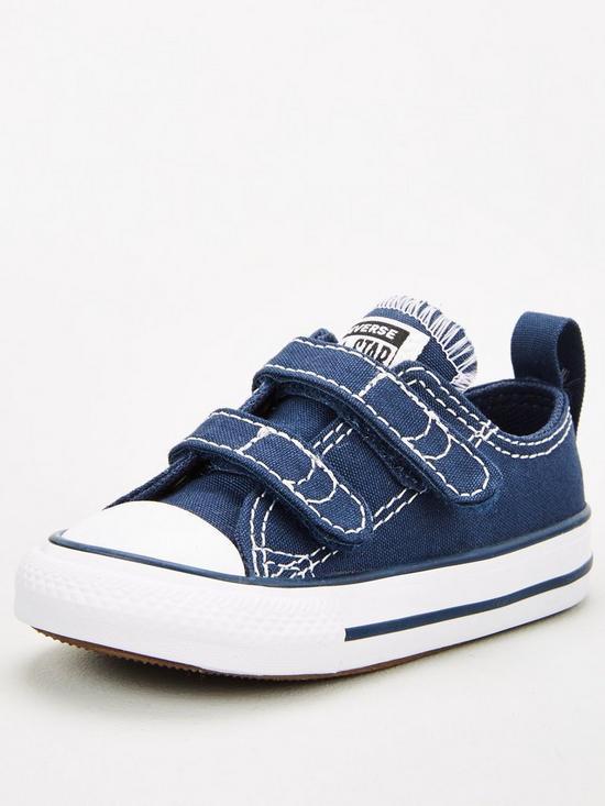 front image of converse-chuck-taylor-all-star-ox-2v-infant-trainers-navywhite