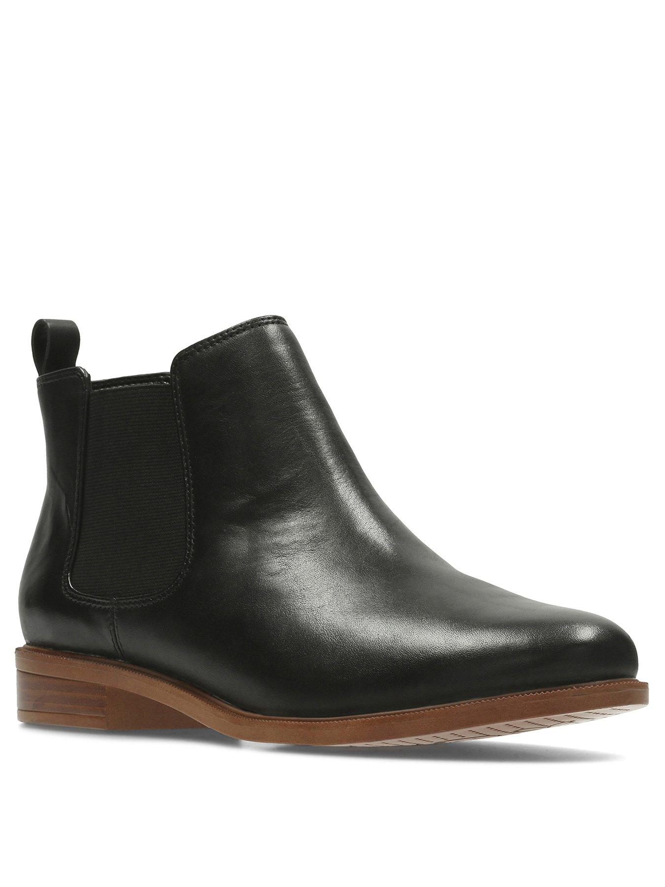 clarks shoes ankle boots