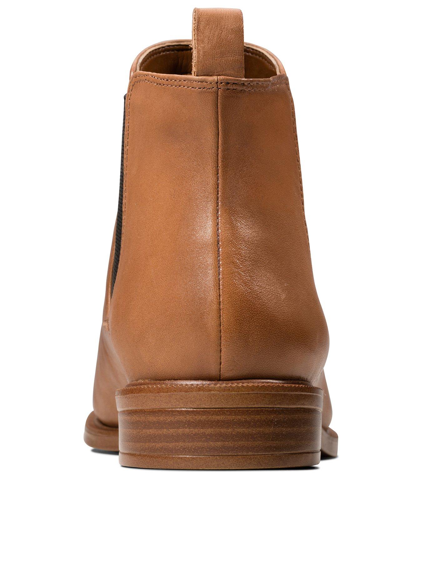 clarks wide fit chelsea boots