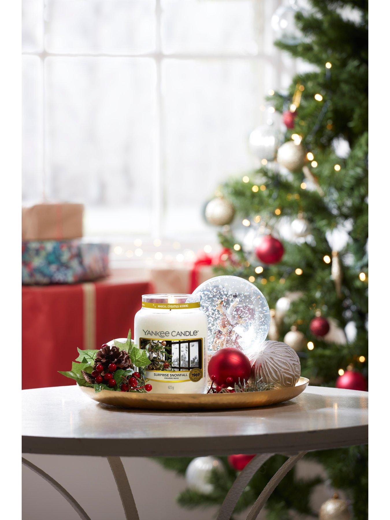 Yankee Candle Christmas Morning Collection Surprise Snowfall Classic Large Jar Candle Littlewoods Com