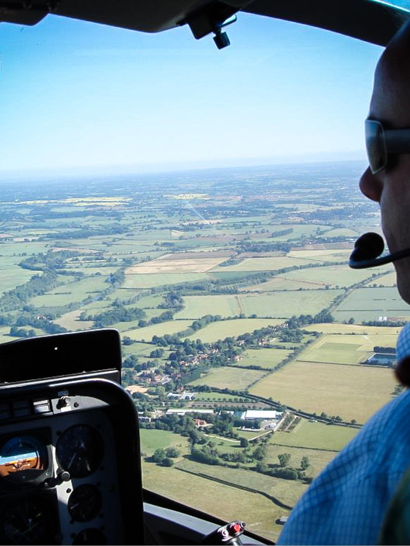 stillFront image of activity-superstore-ultimate-helicopter-experience
