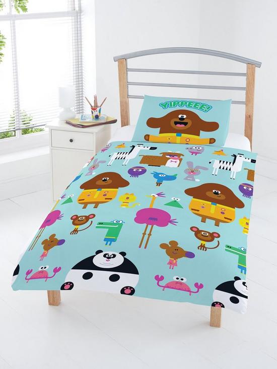 front image of hey-duggee-animals-duvet-cover-set-toddler-multi