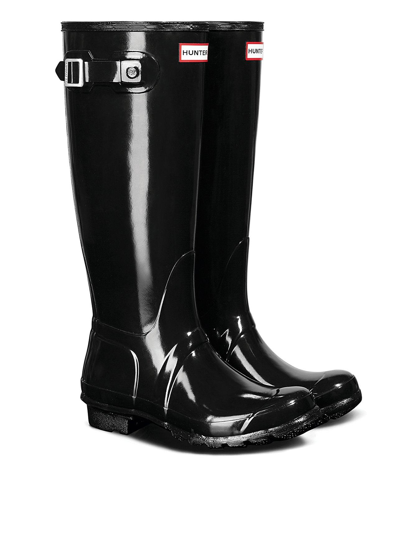 Black shop gloss wellies