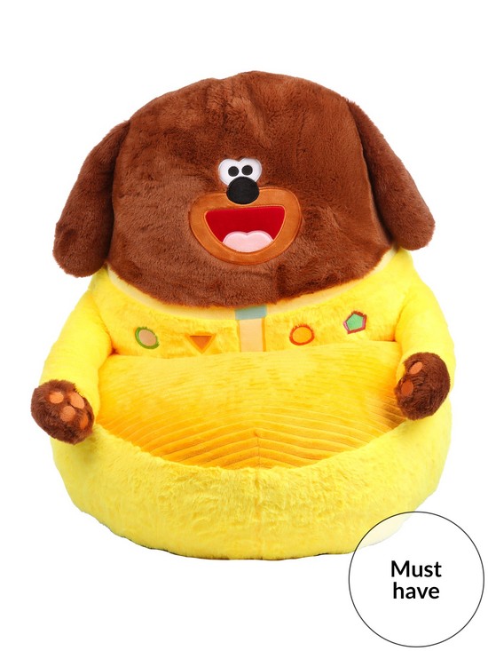 front image of hey-duggee-plush-chair