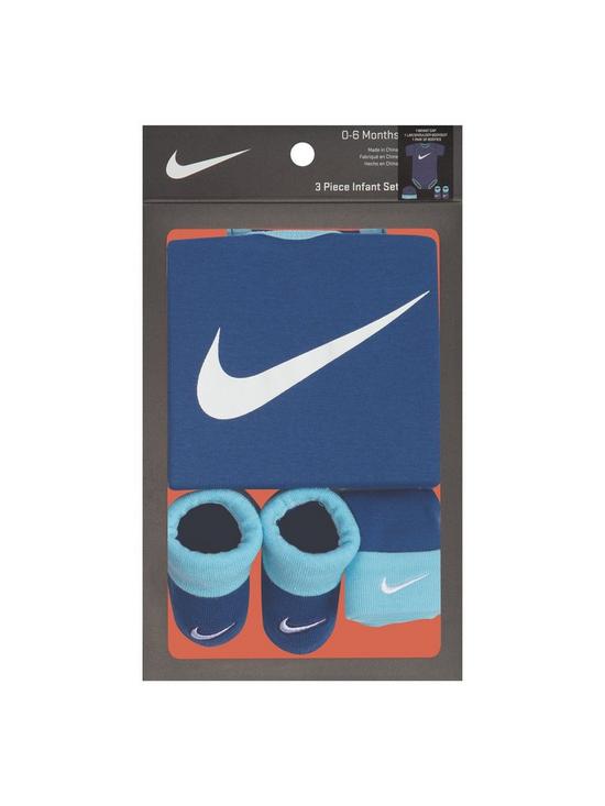 outfit image of nike-younger-boys-nike-swoosh-3-piece-set-blue