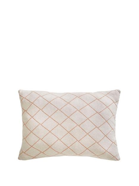 tess-daly-diamond-knit-cushion