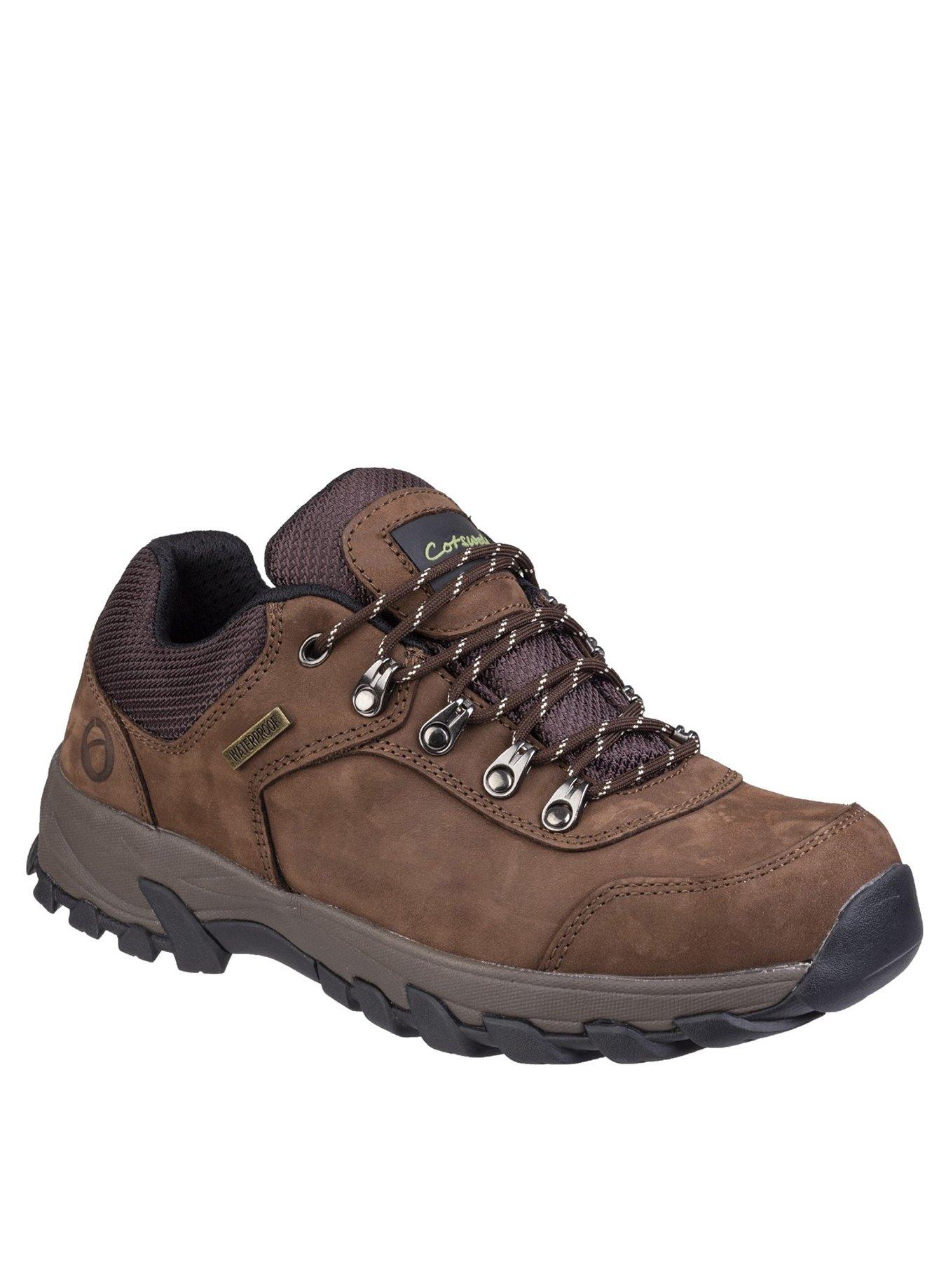 mens walking shoes size 6