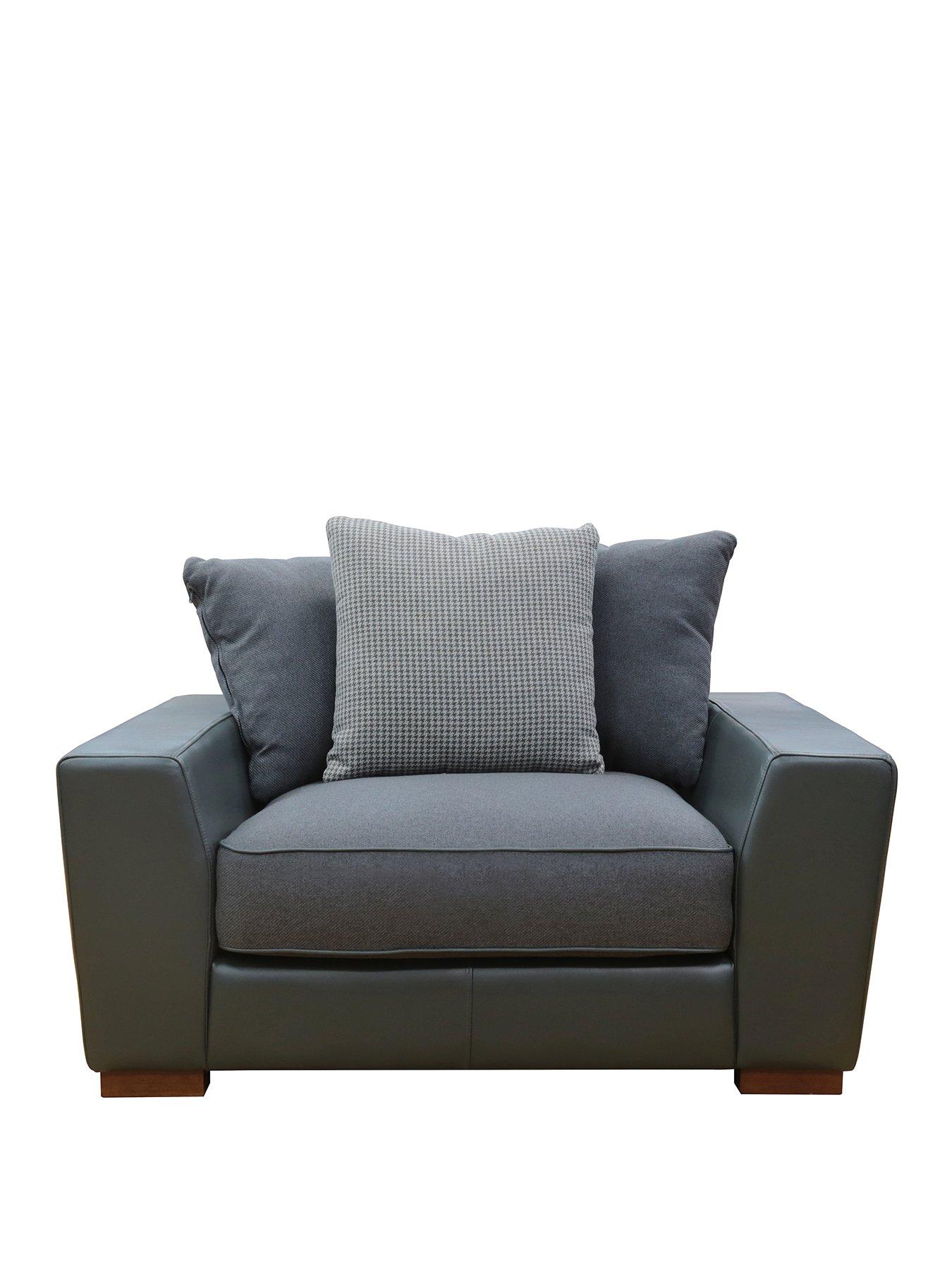 britany-scatterback-cuddle-chair
