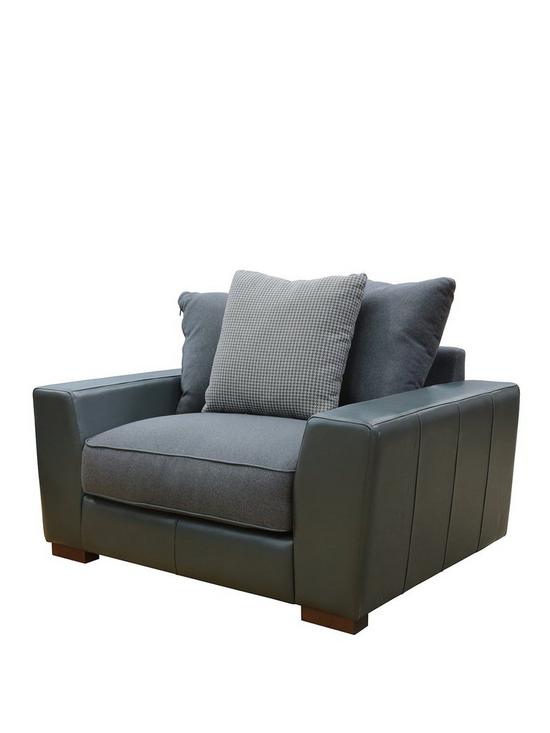 outfit image of britany-scatterback-cuddle-chair