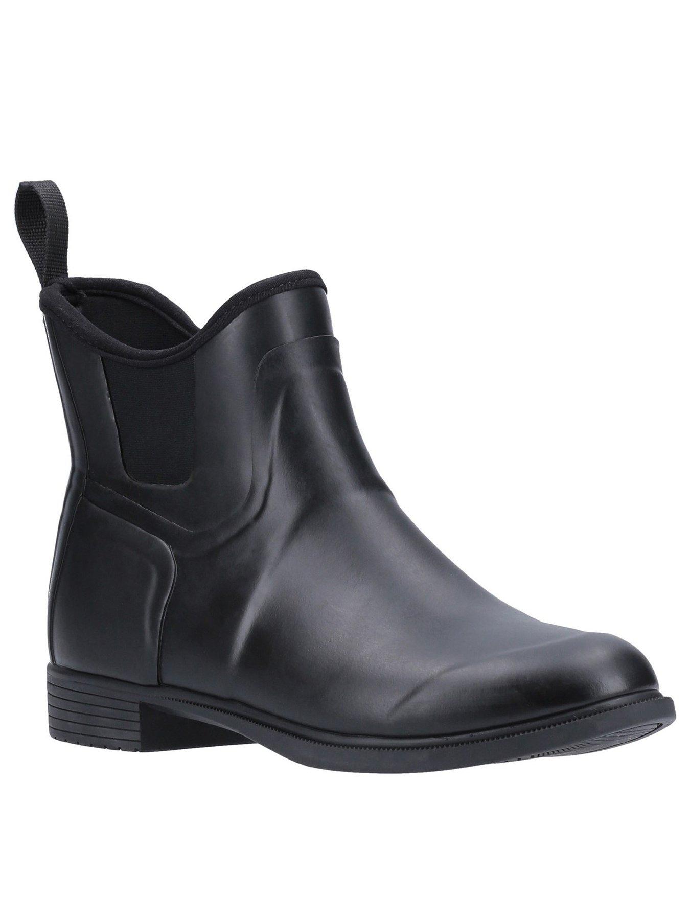low cut muck boots
