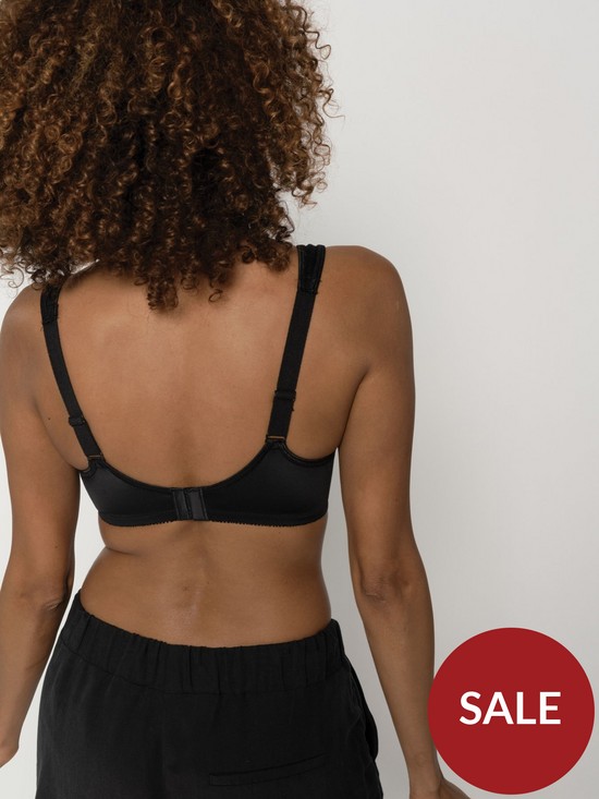 stillFront image of dorina-flex-non-padded-sports-bra-black