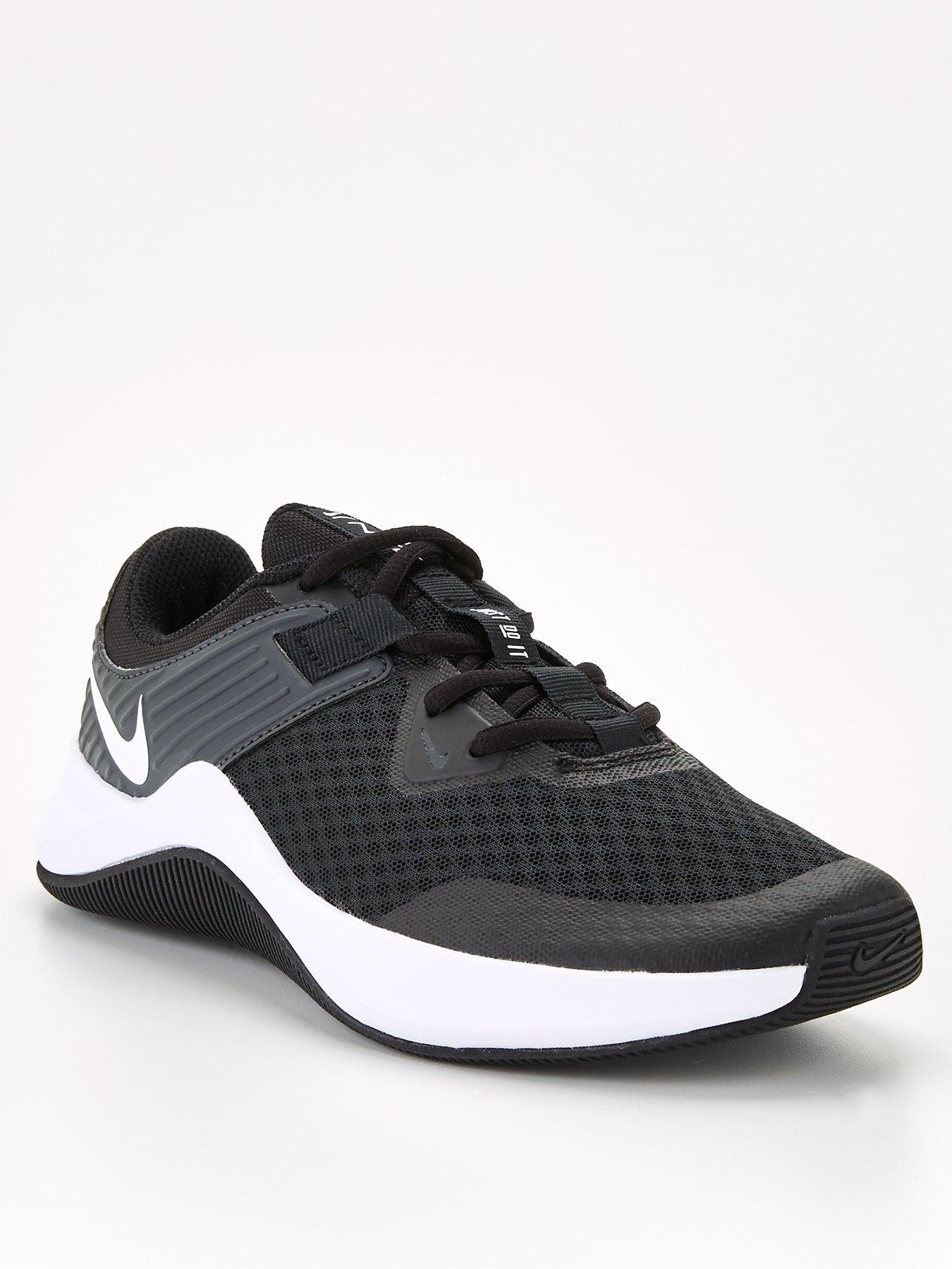 womens trainers black nike