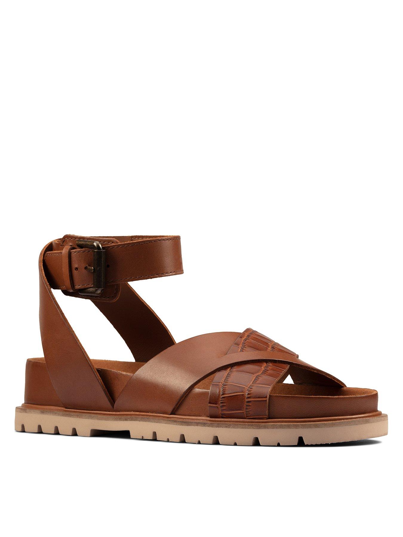 clarks sandals flat