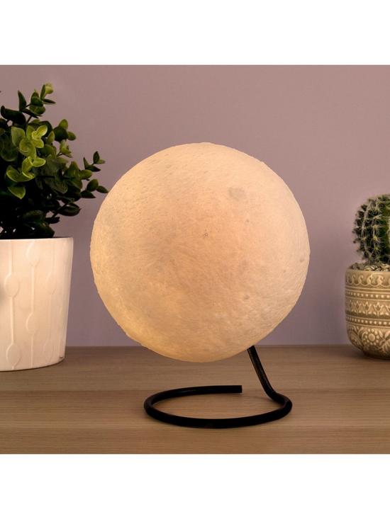 stillFront image of gift-republic-moon-lamp