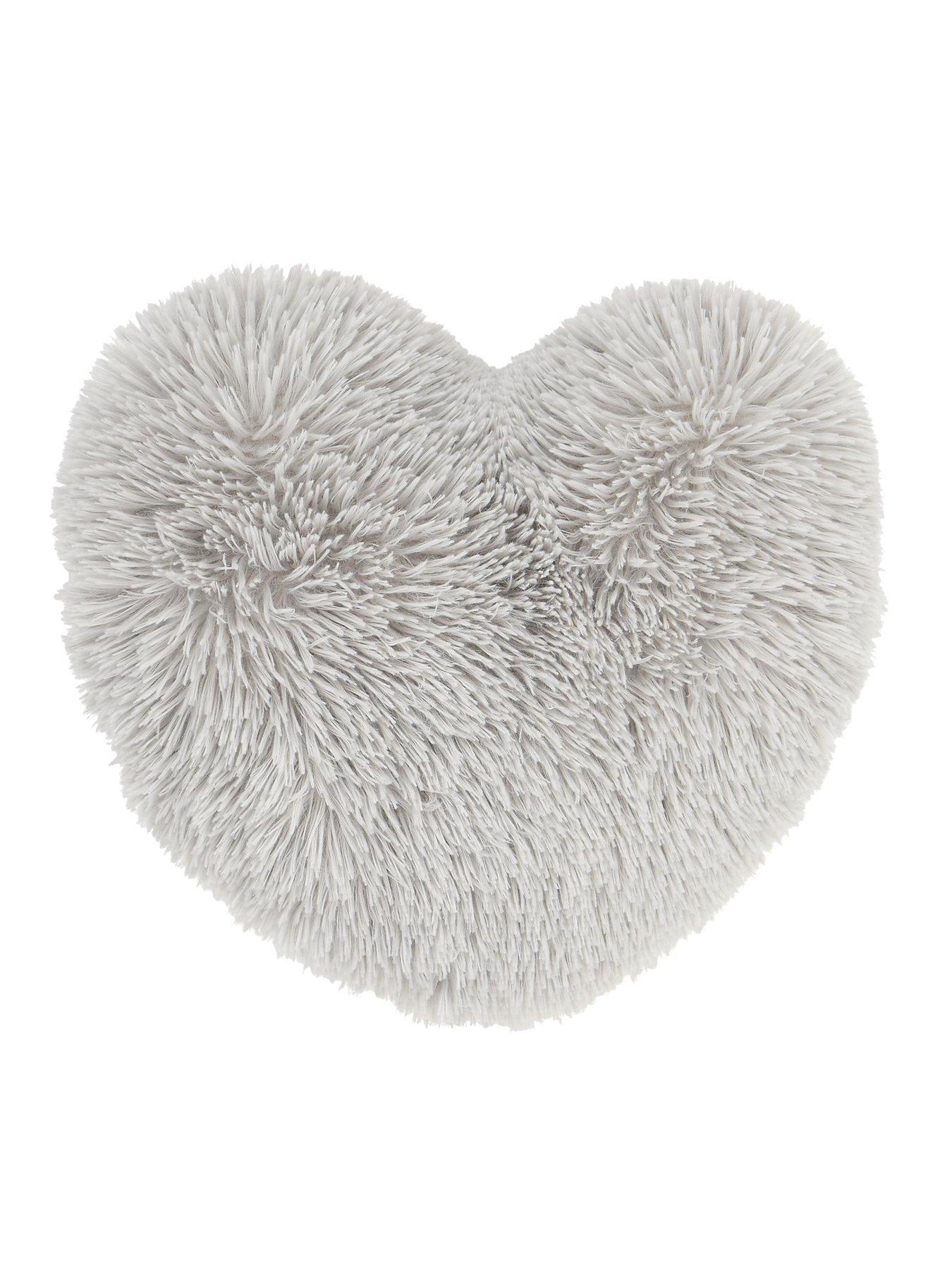 catherine-lansfield-cuddly-heart-cushion