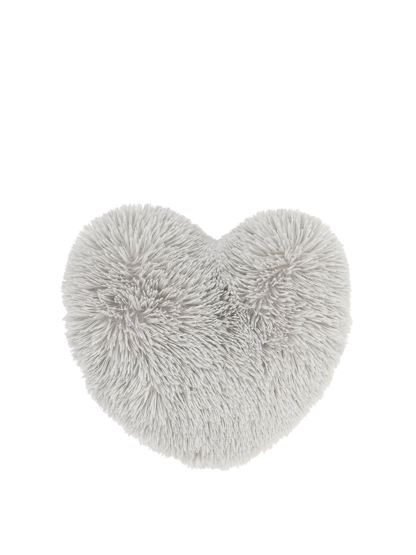 catherine-lansfield-cuddly-heart-cushion