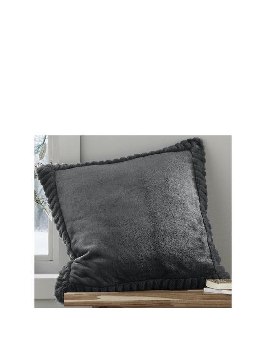 front image of catherine-lansfield-velvet-amp-faux-fur-cushion