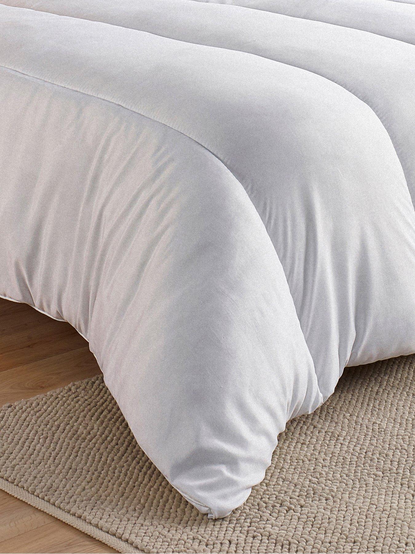 Image 5 of 6 of The Very Collection Essentials 10.5 Tog Duvet - White