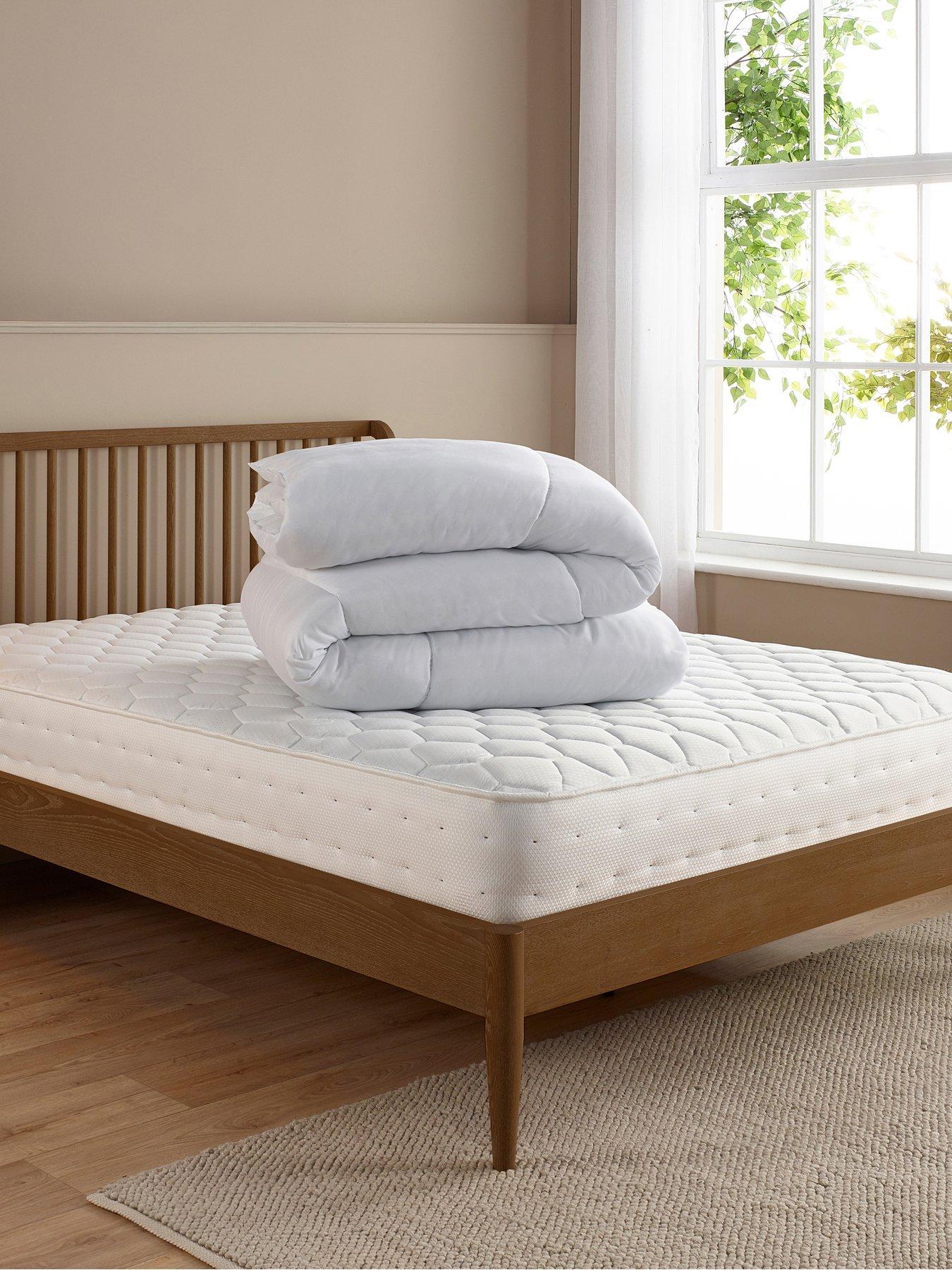 Image 6 of 6 of The Very Collection Essentials 10.5 Tog Duvet - White