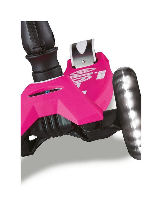 back image of micro-scooter-maxi-micro-deluxe-foldable-led-scooter--nbsppink