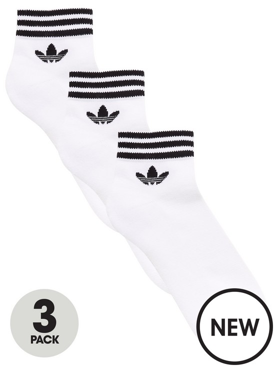 front image of adidas-originals-3-pack-ofnbsptrefoil-ankle-socks-white