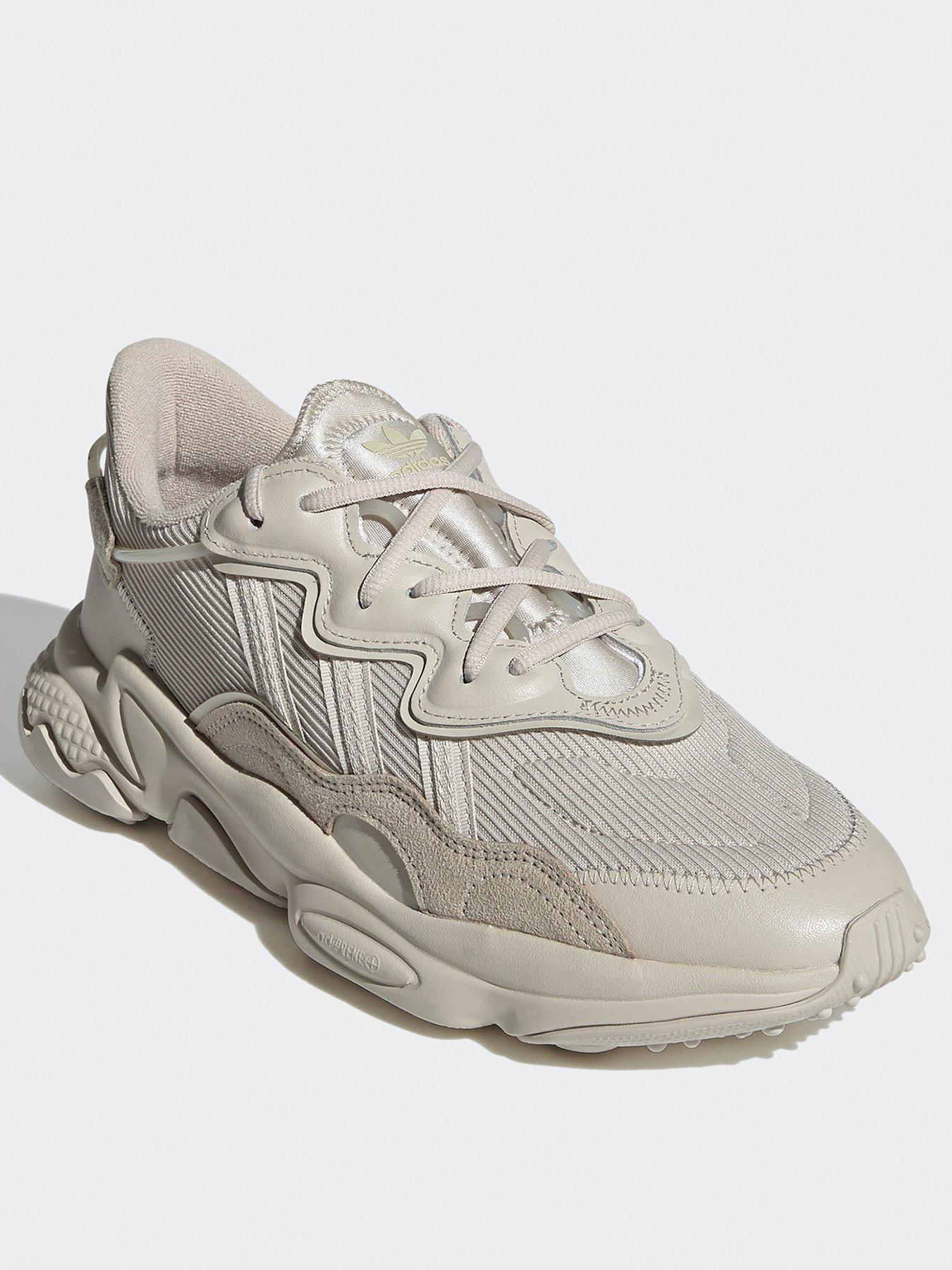 Image 3 of 7 of adidas Originals Ozweego Trainers - Brown
