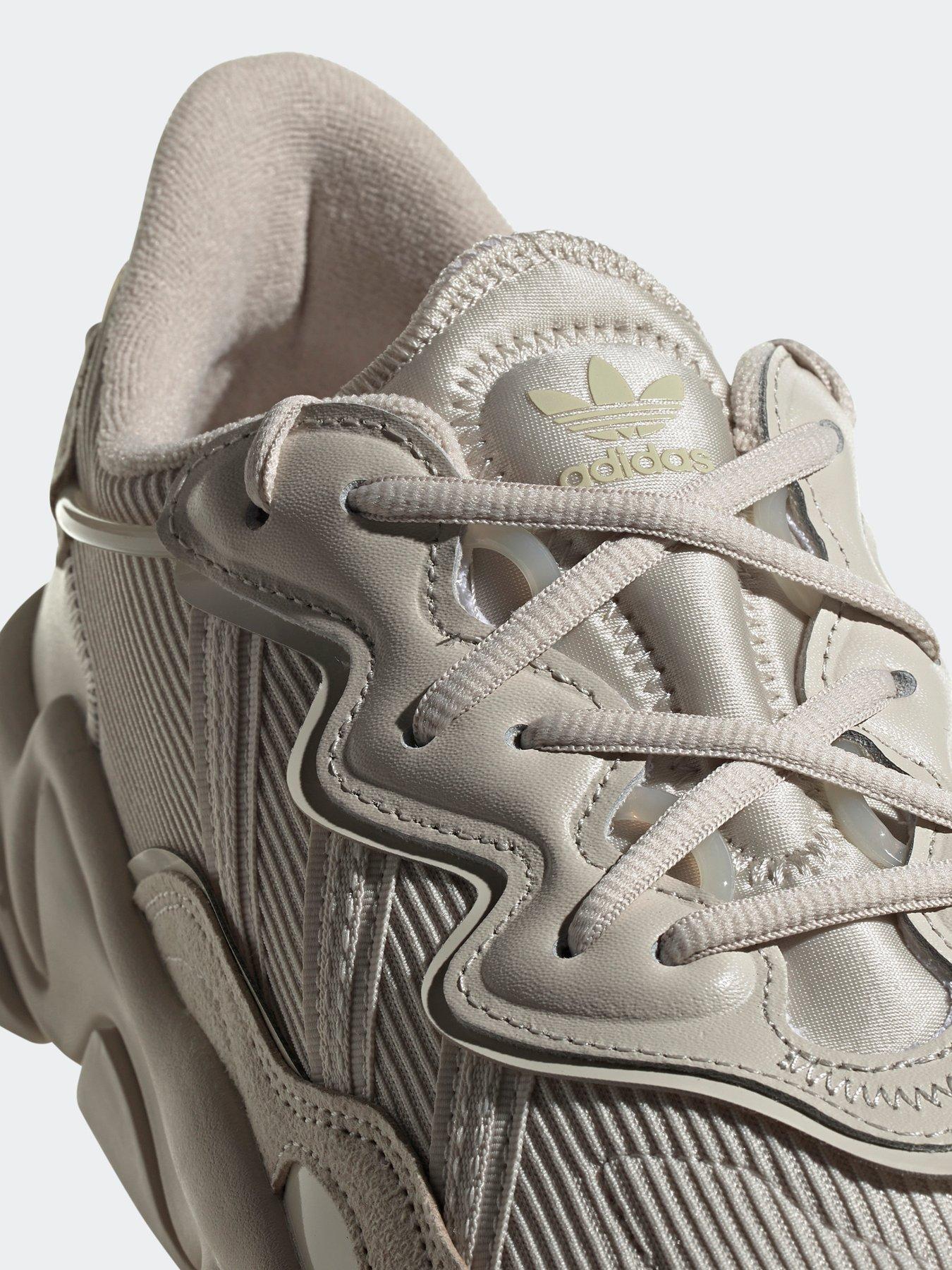 Image 6 of 7 of adidas Originals Ozweego Trainers - Brown