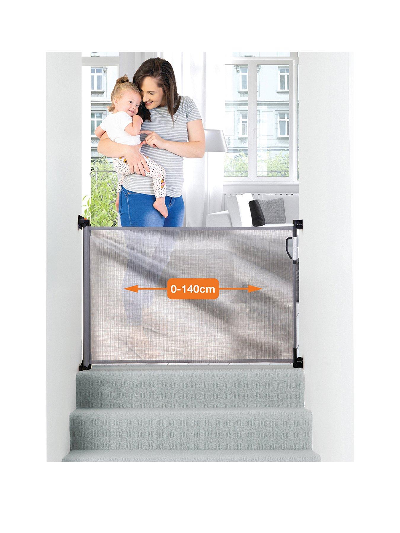 undefined Retractable Relocatable Gate (Fits Gaps 0-140cm) - Grey/Mesh