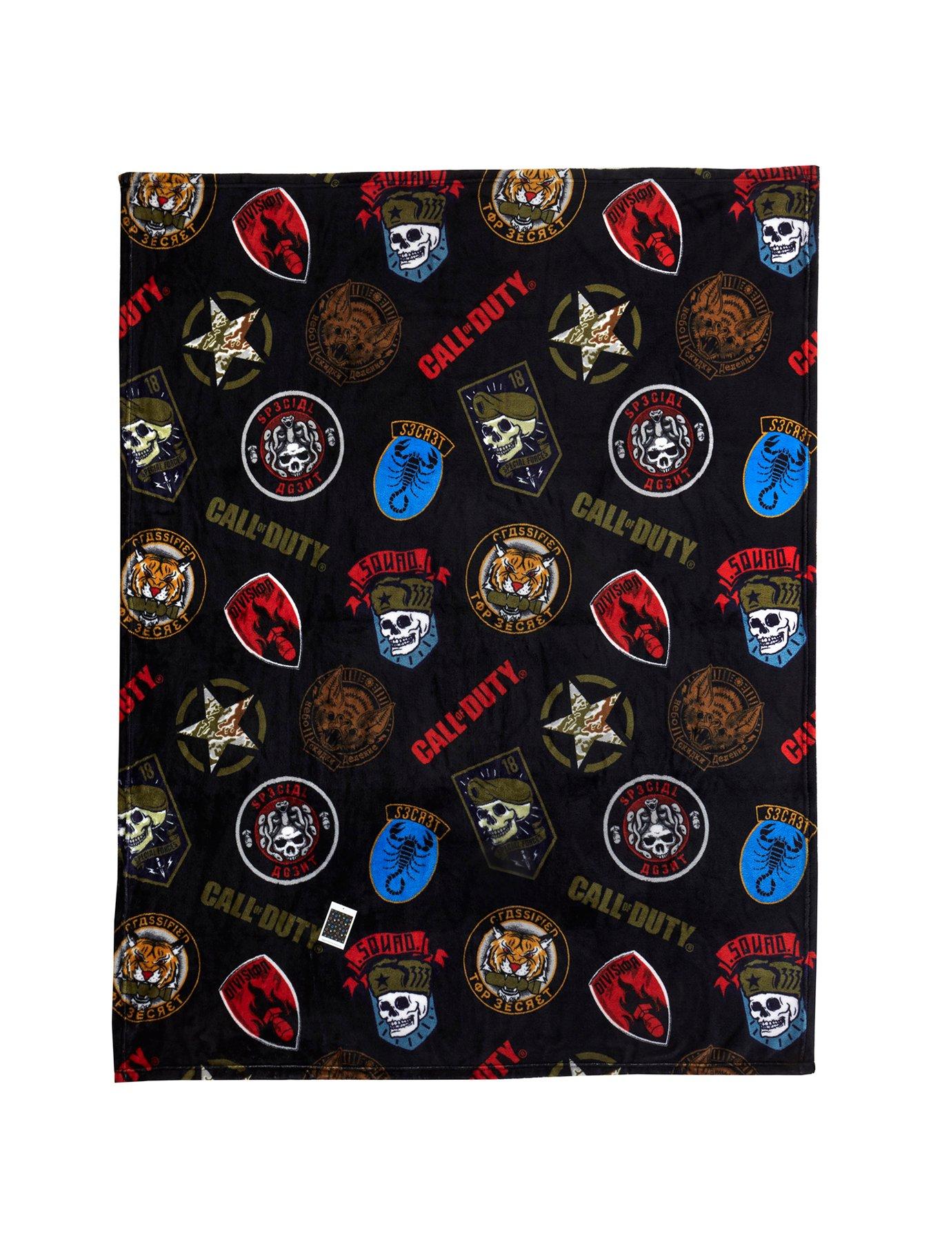 Image 3 of 4 of Call of Duty Badges Fleece Blanket - Multi