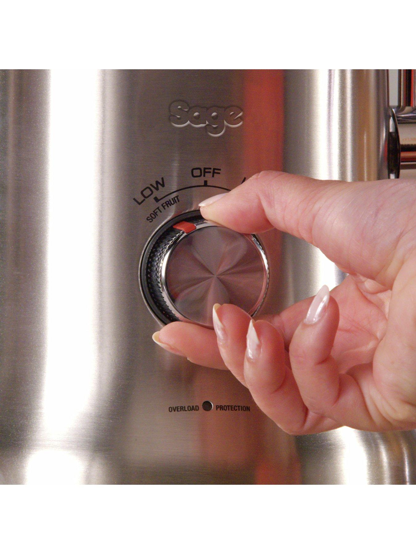 Image 7 of 8 of Sage Nutri Juicer Cold Plus