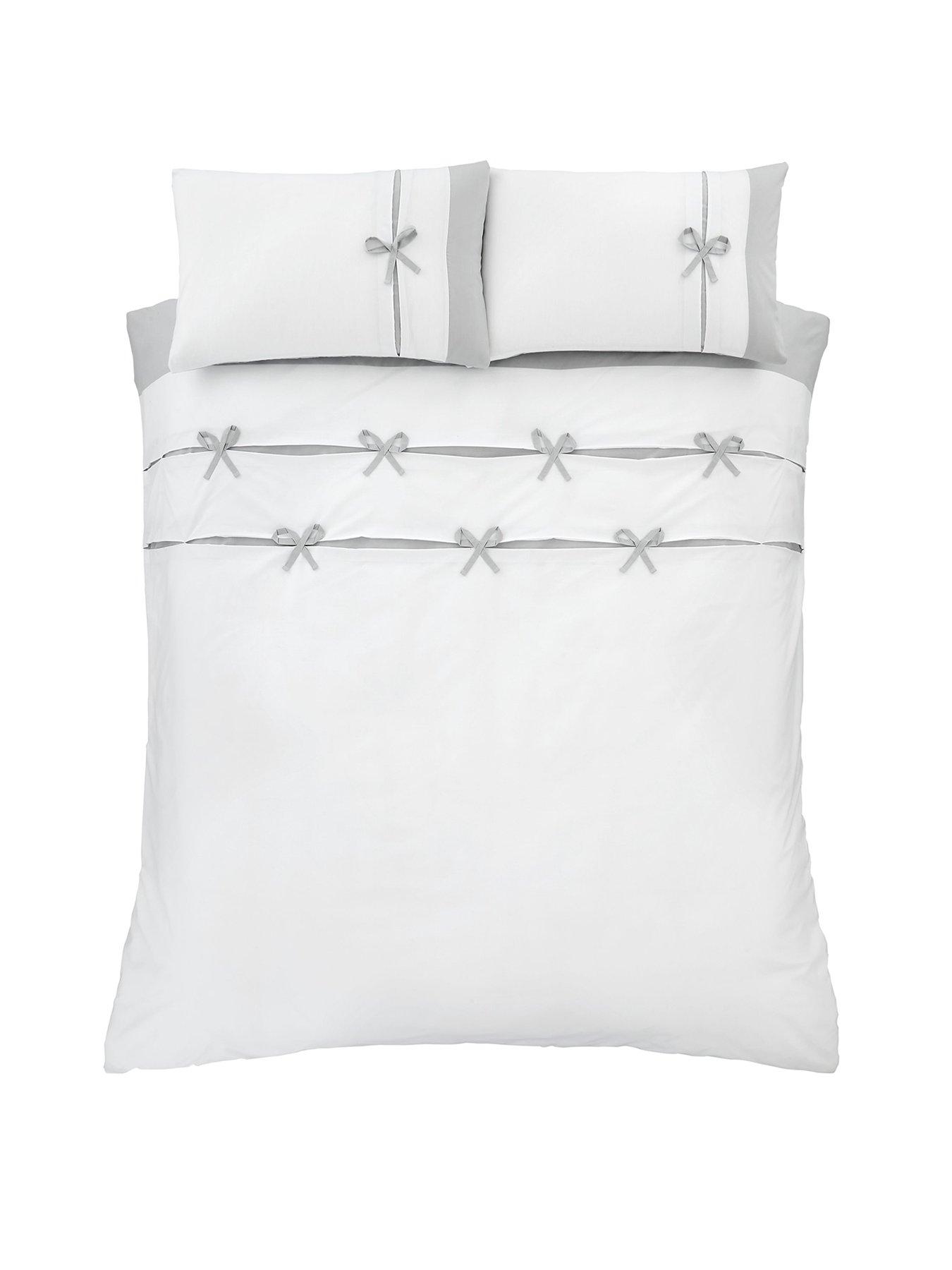  image of catherine-lansfield-milo-bow-single-duvet-covernbspset-white